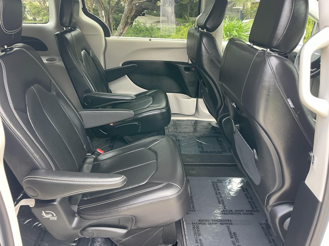 Chrysler Pacifica Touring L FWD 2022
