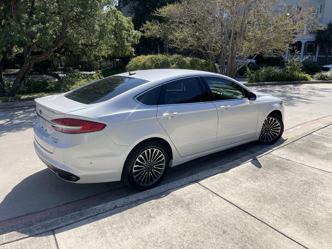 Ford Fusion Titanium AWD 2017