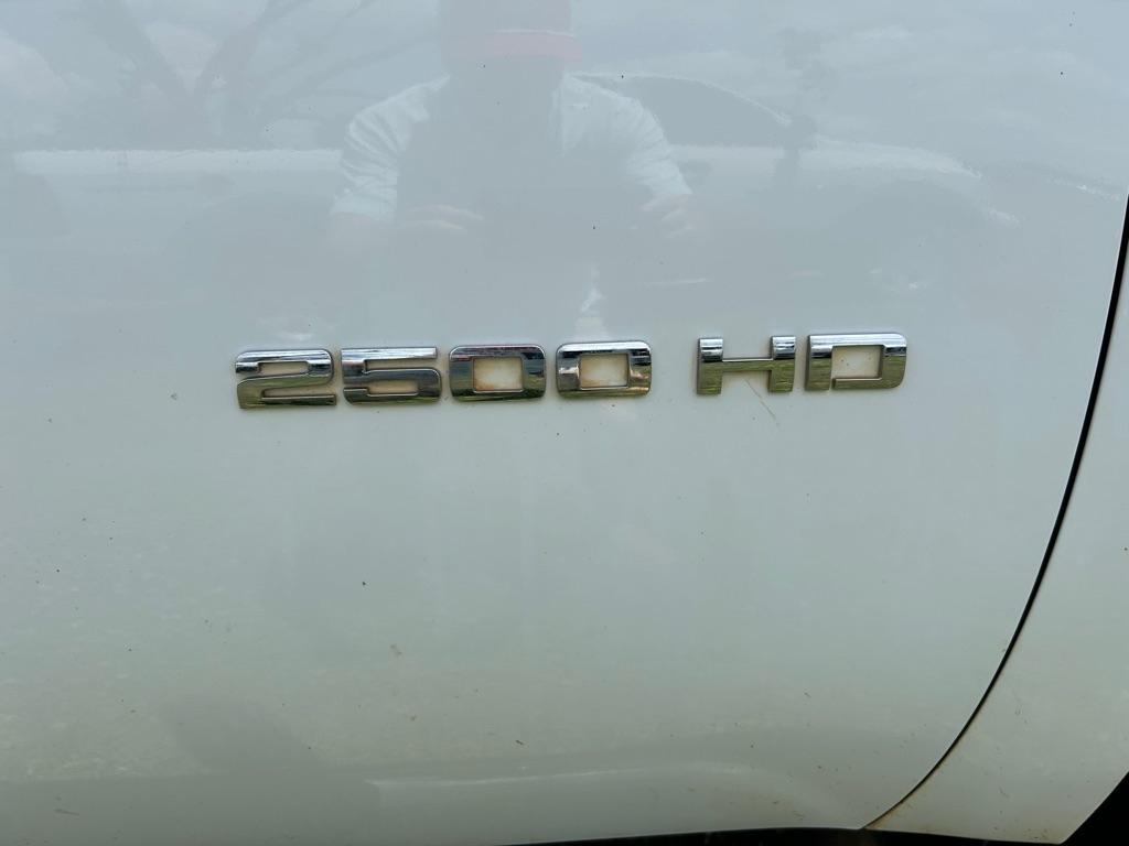 GMC Sierra 2500HD  2011