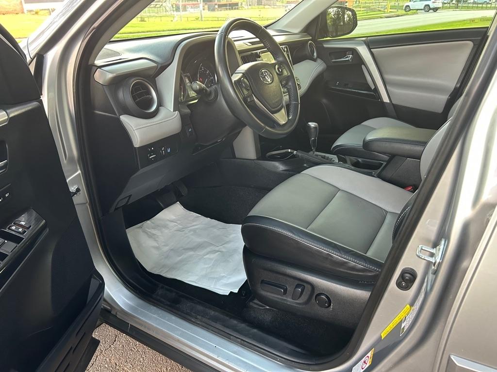 Toyota RAV4  2016