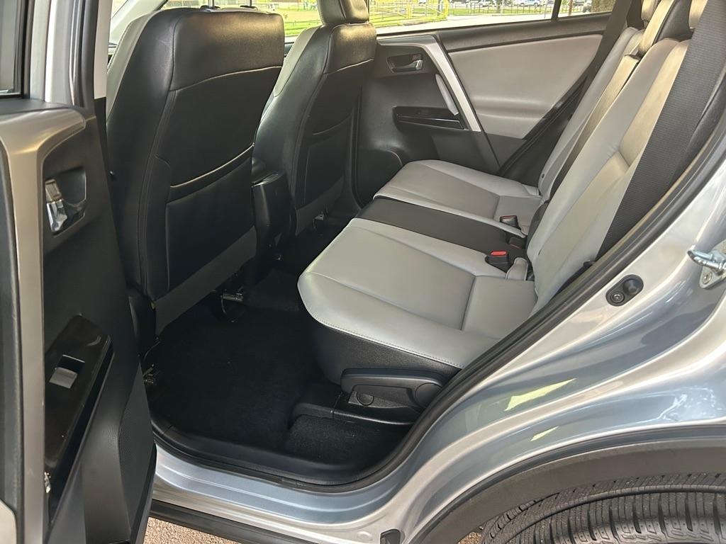 Toyota RAV4  2016