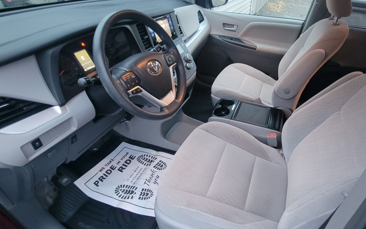 Toyota Sienna  2017