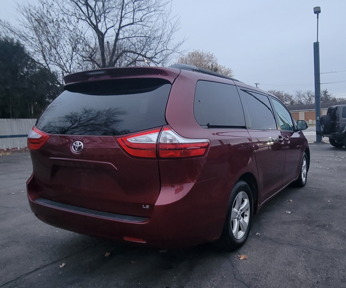 Toyota Sienna  2017