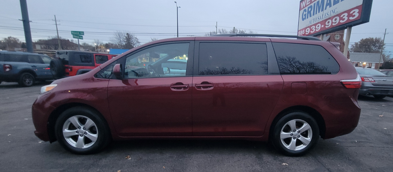 Toyota Sienna  2017
