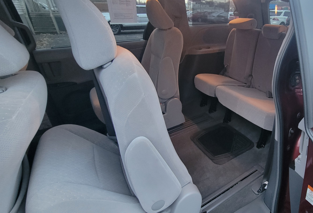 Toyota Sienna  2017