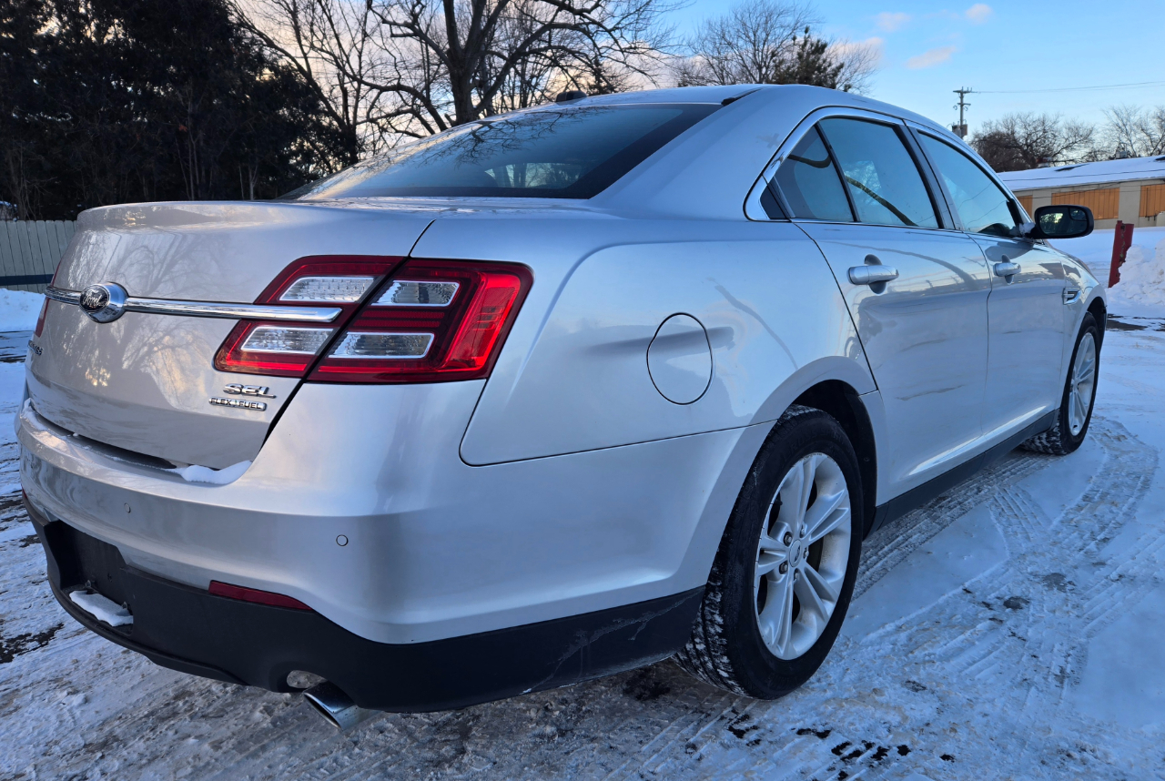 Ford Taurus SEL FWD 2016