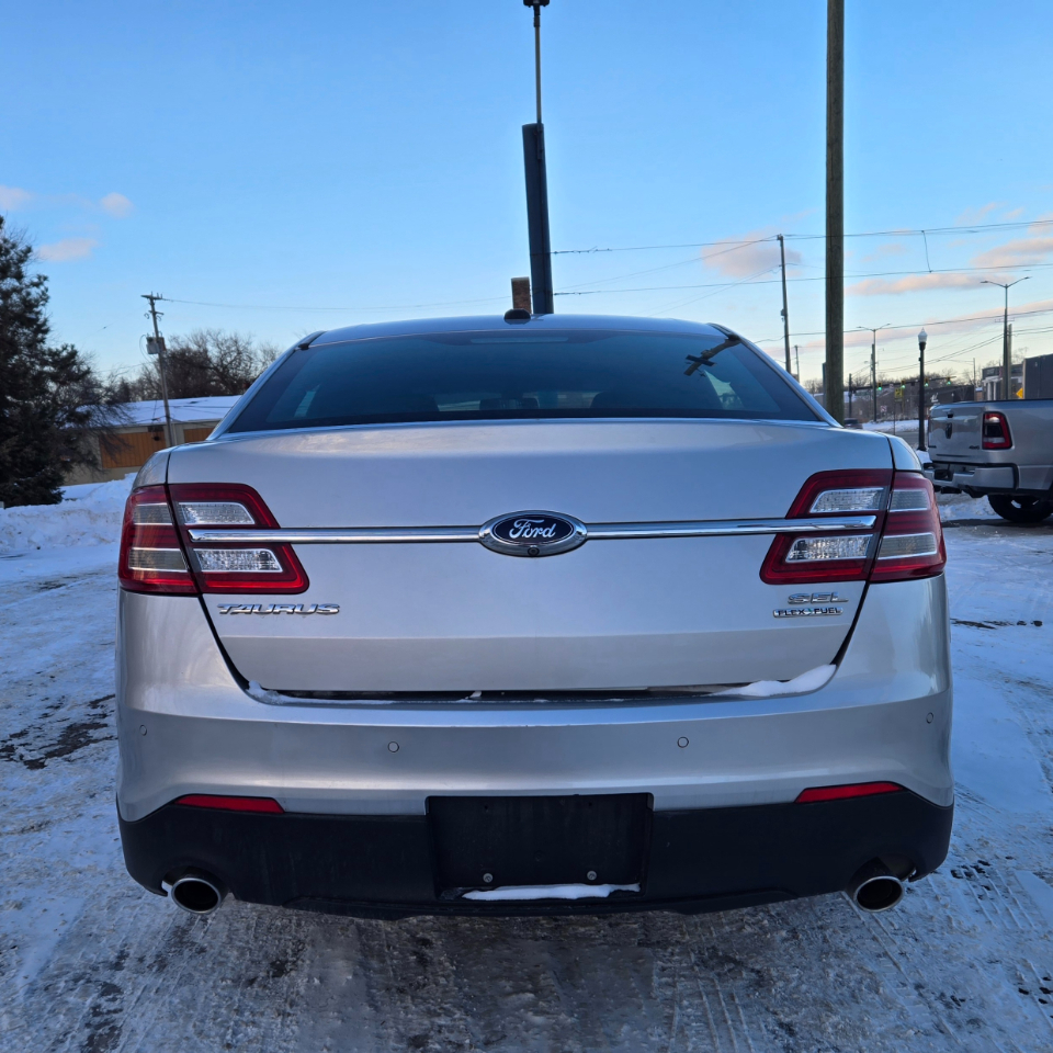 Ford Taurus SEL FWD 2016