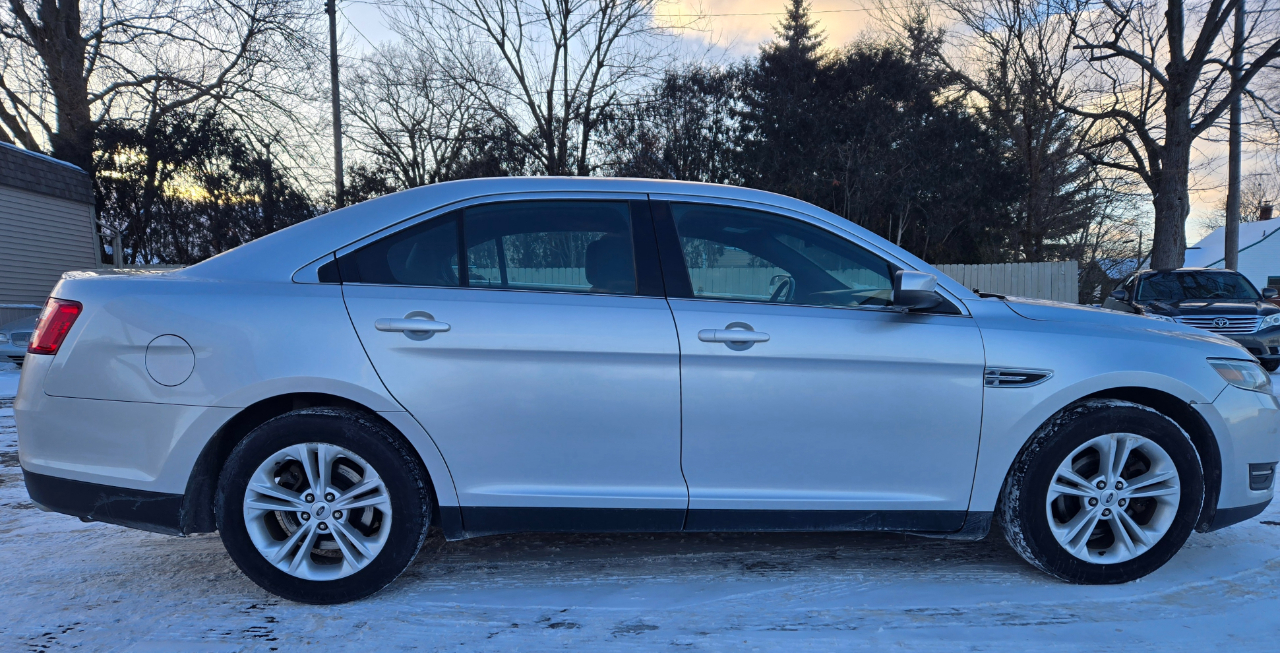 Ford Taurus SEL FWD 2016