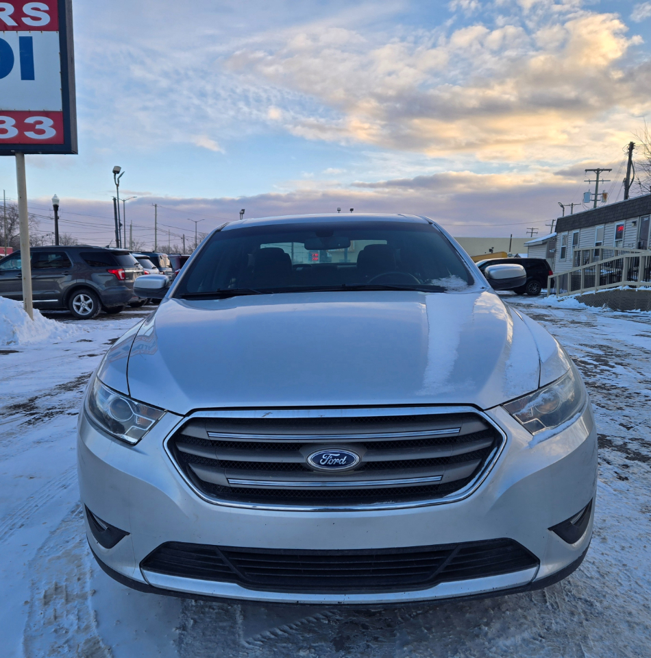 Ford Taurus SEL FWD 2016