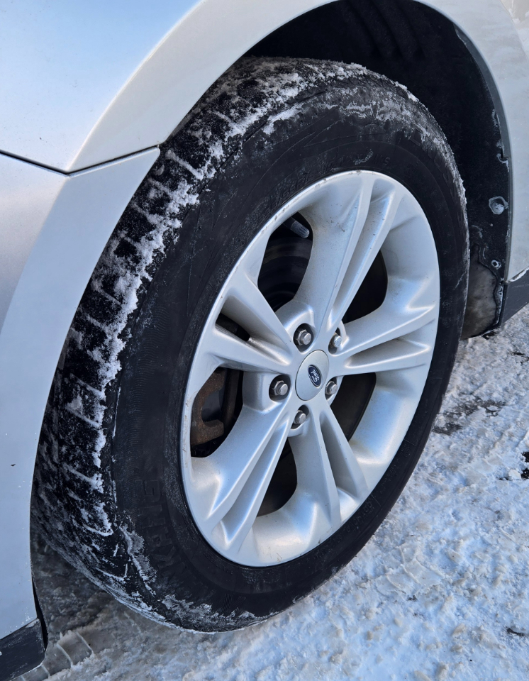 Ford Taurus SEL FWD 2016