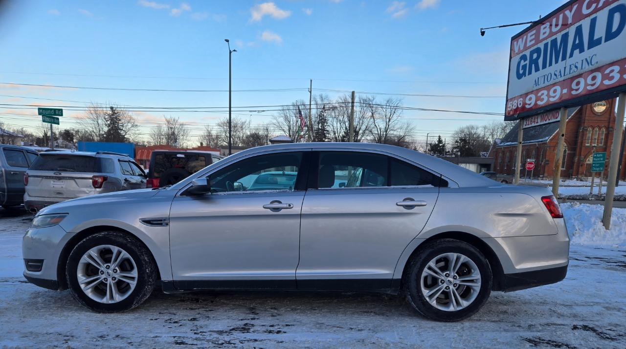 Ford Taurus  2016