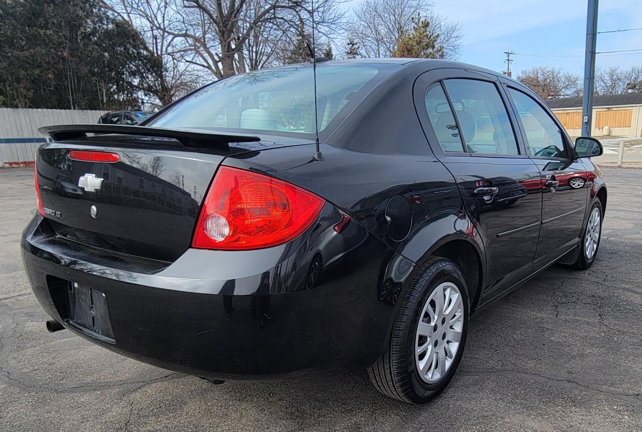 Chevrolet Cobalt  2010