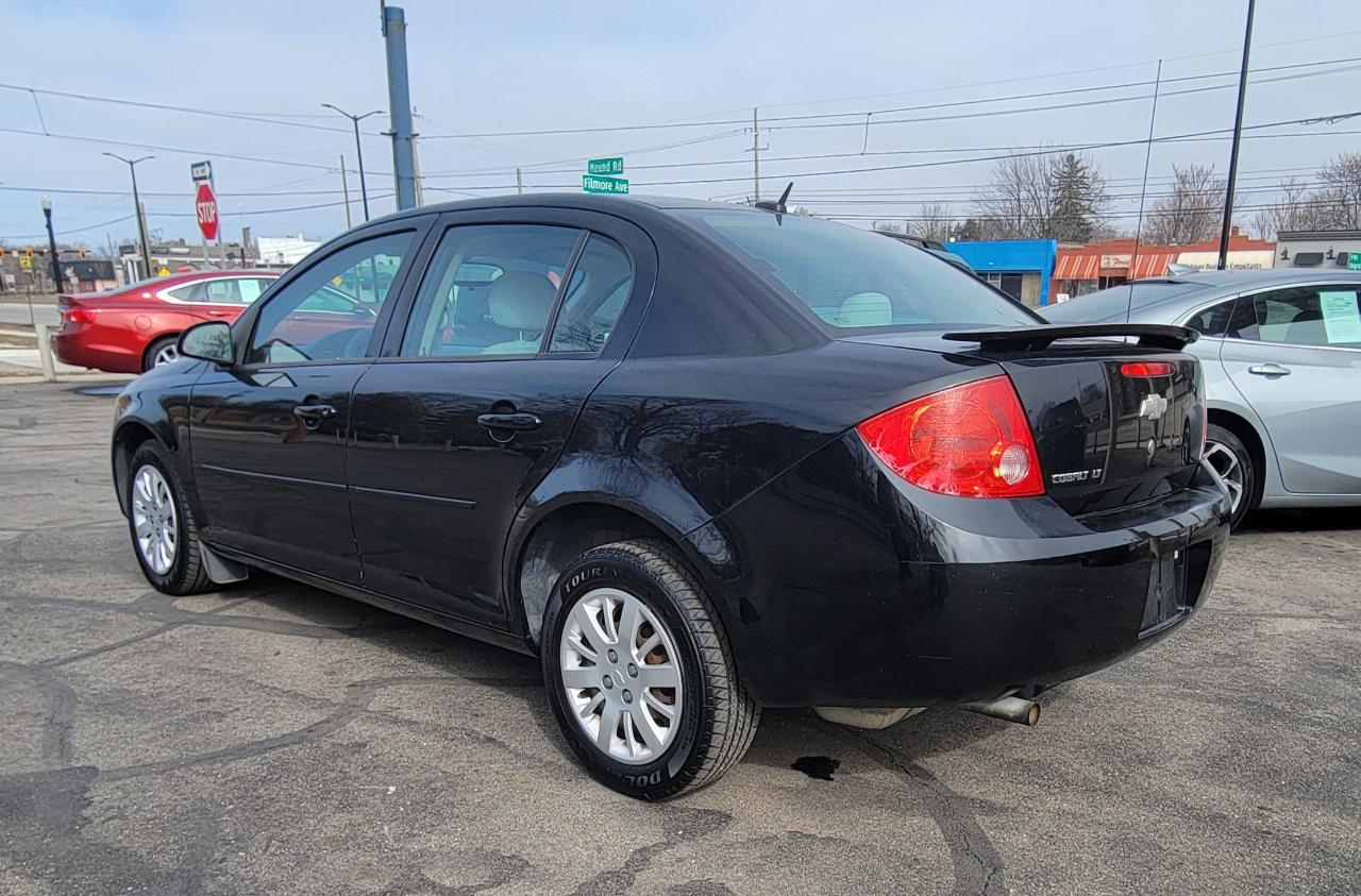 Chevrolet Cobalt  2010