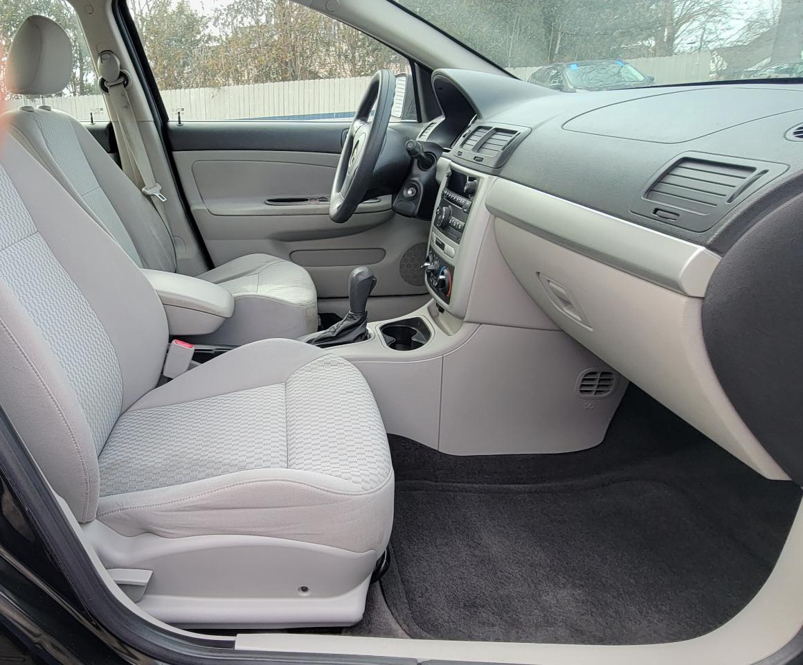 Chevrolet Cobalt  2010