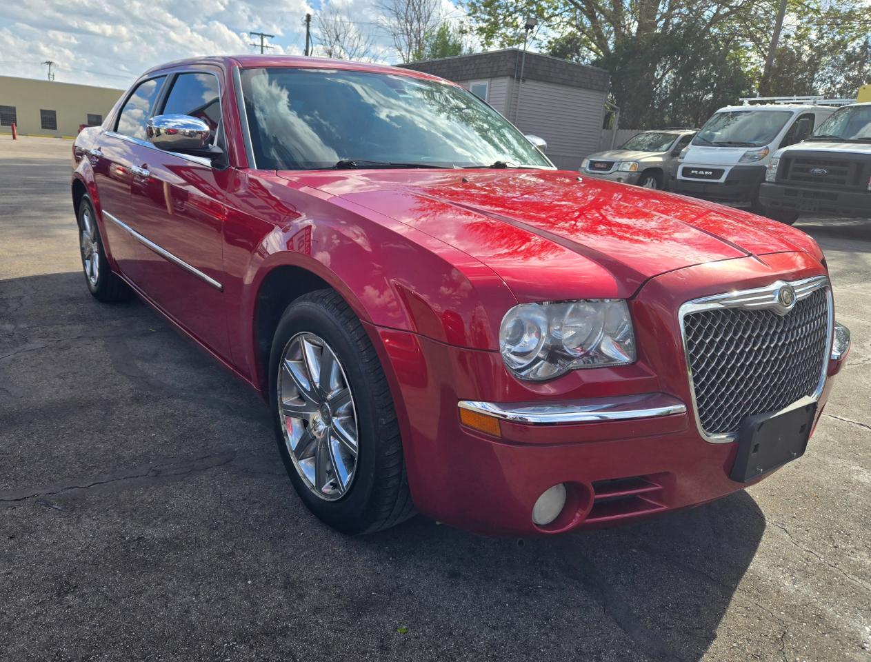 Chrysler 300 4dr Sdn 300 Limited RWD 2010