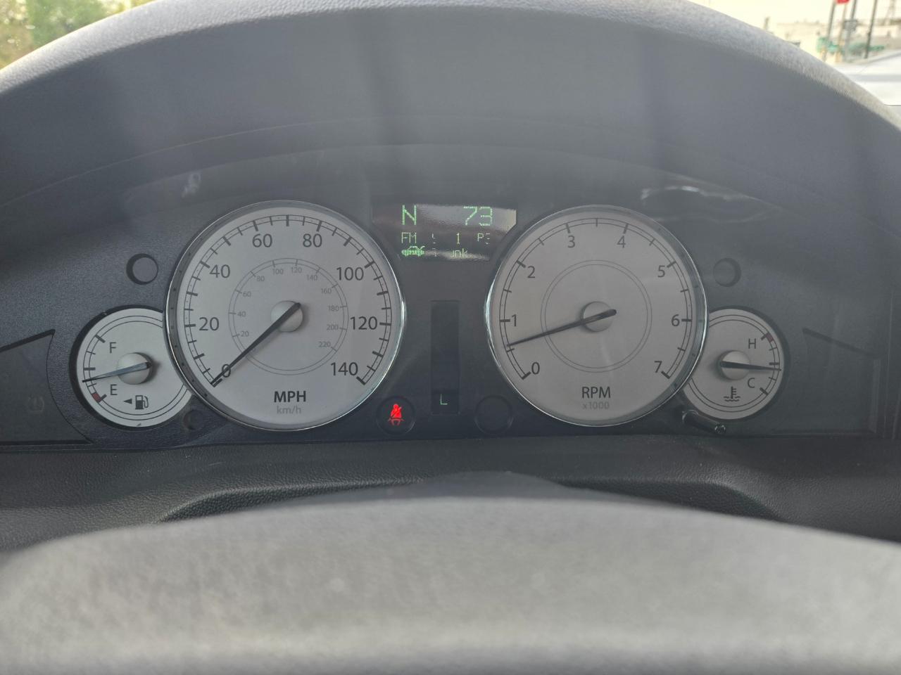 Chrysler 300 4dr Sdn 300 Limited RWD 2010