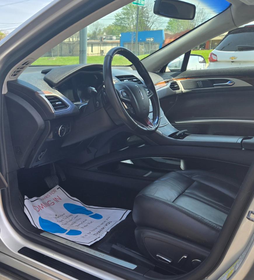 Lincoln MKZ Base AWD 2014