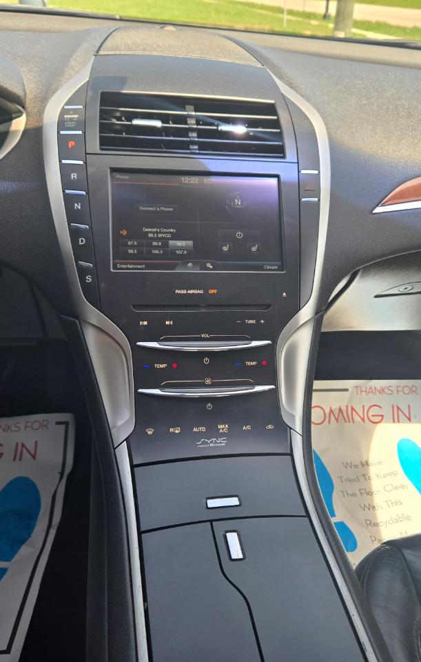 Lincoln MKZ Base AWD 2014