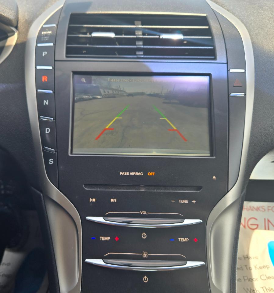 Lincoln MKZ Base AWD 2014