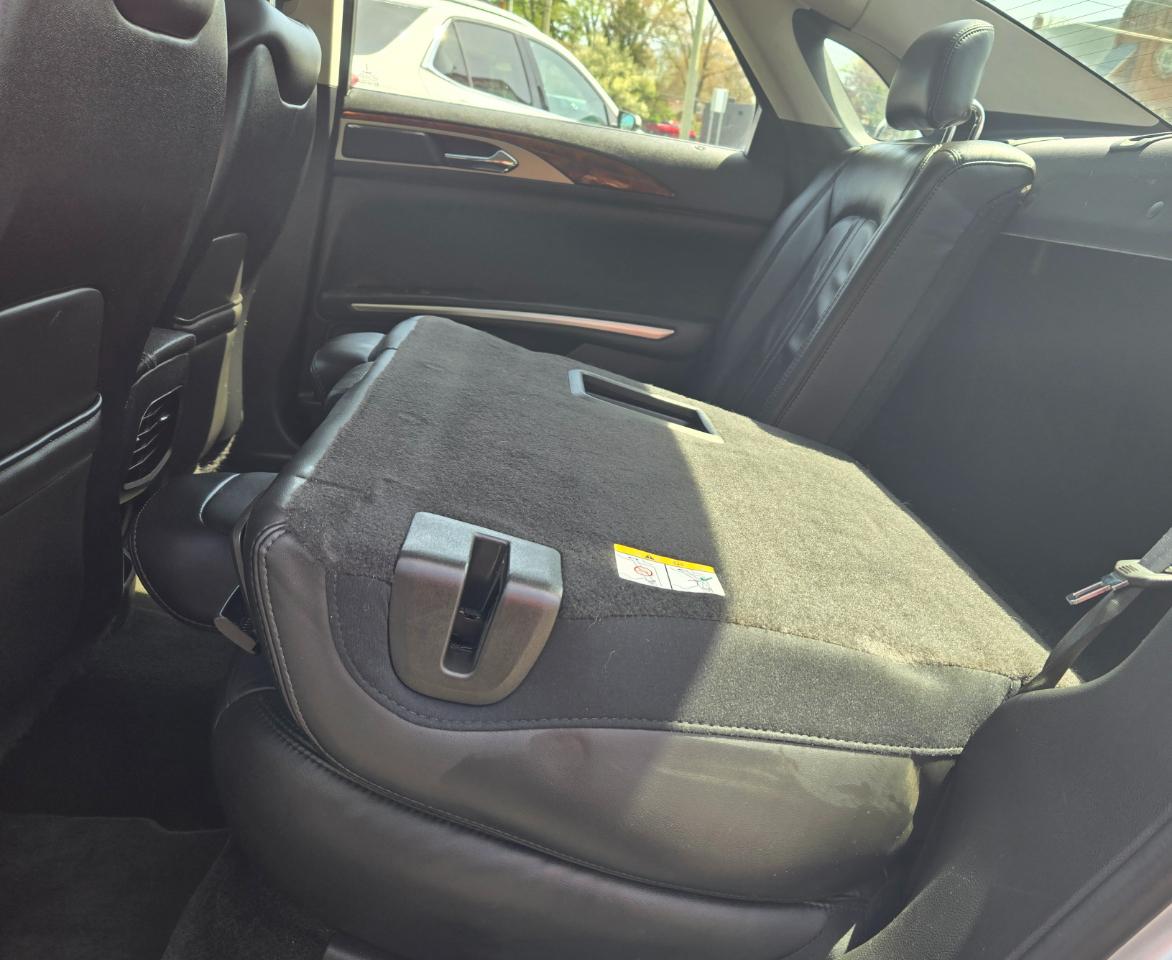 Lincoln MKZ Base AWD 2014