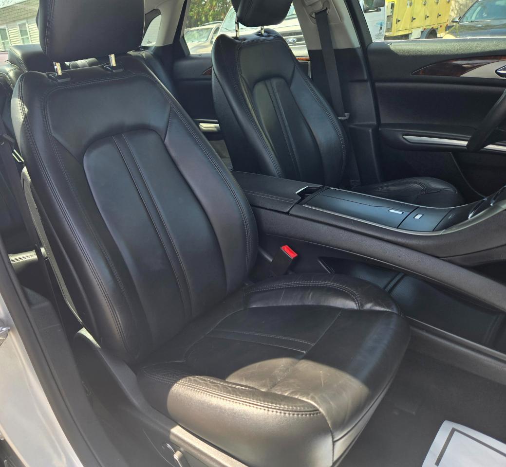 Lincoln MKZ Base AWD 2014