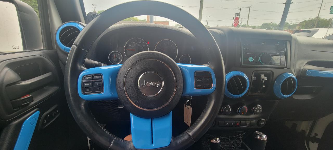 Jeep Wrangler Unlimited Sahara 2014