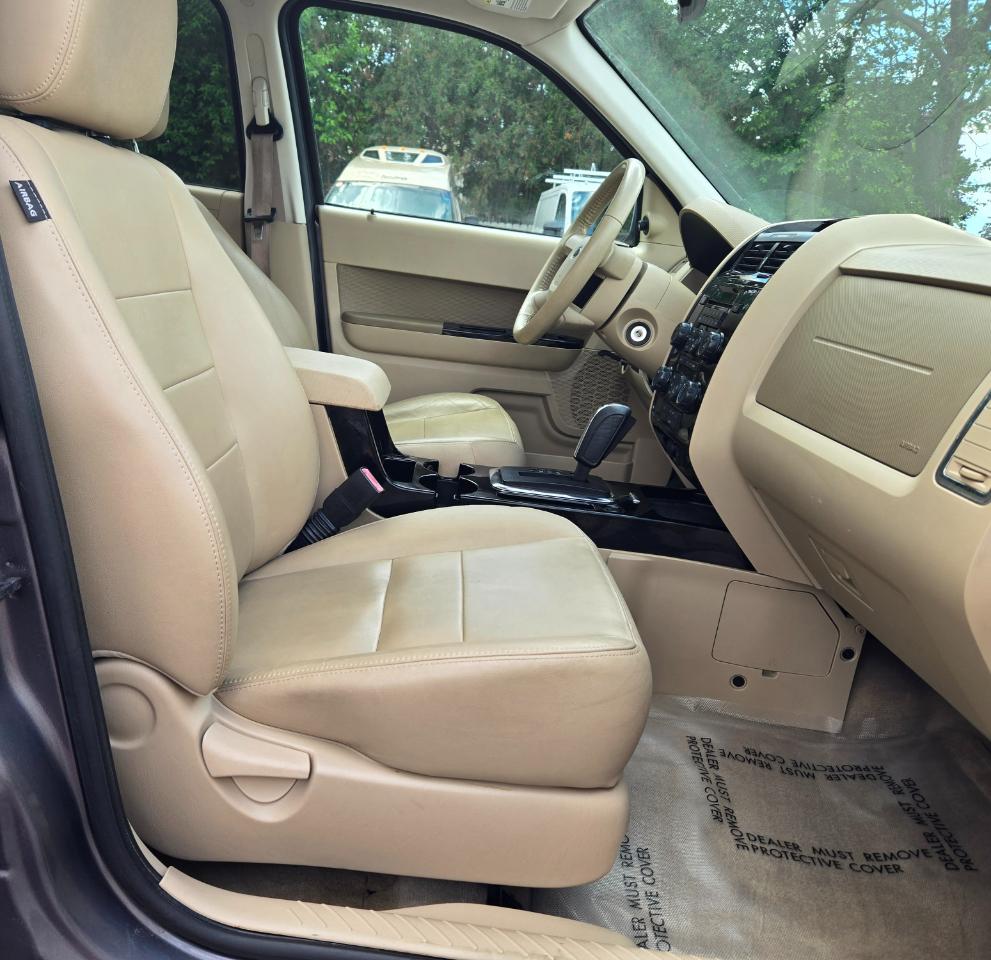 Ford Escape  2011