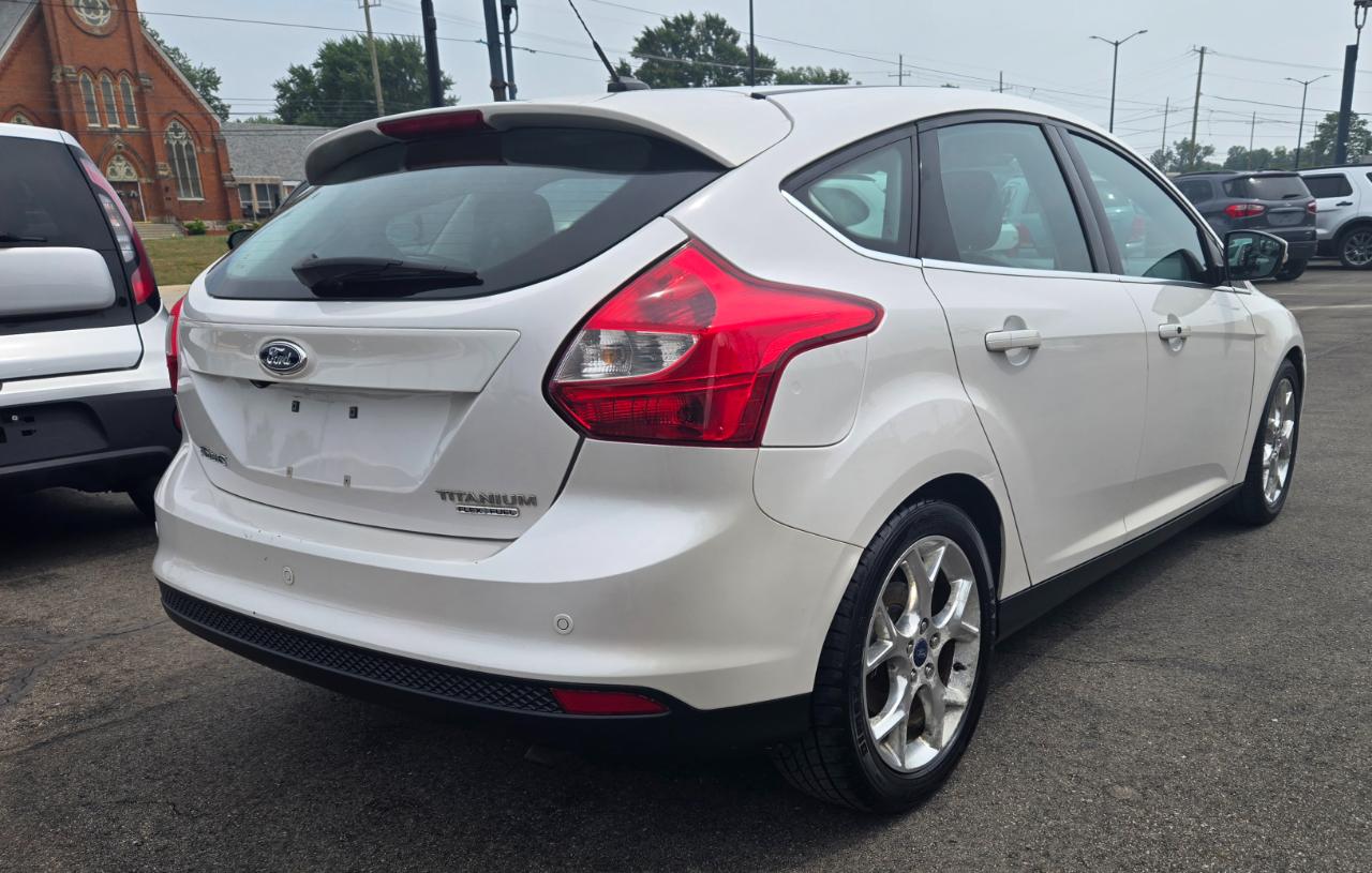 Ford Focus Titanium Hatch 2014