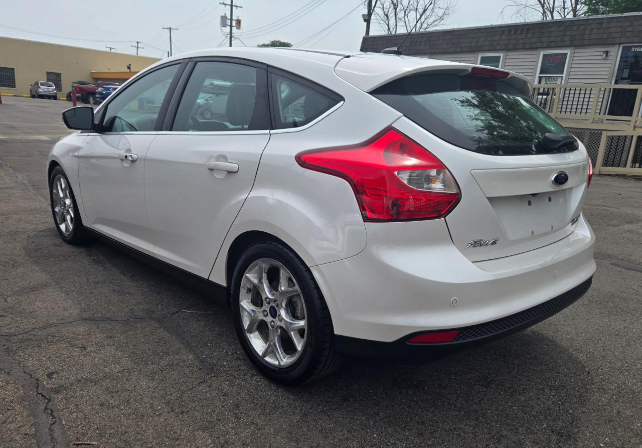 Ford Focus Titanium Hatch 2014