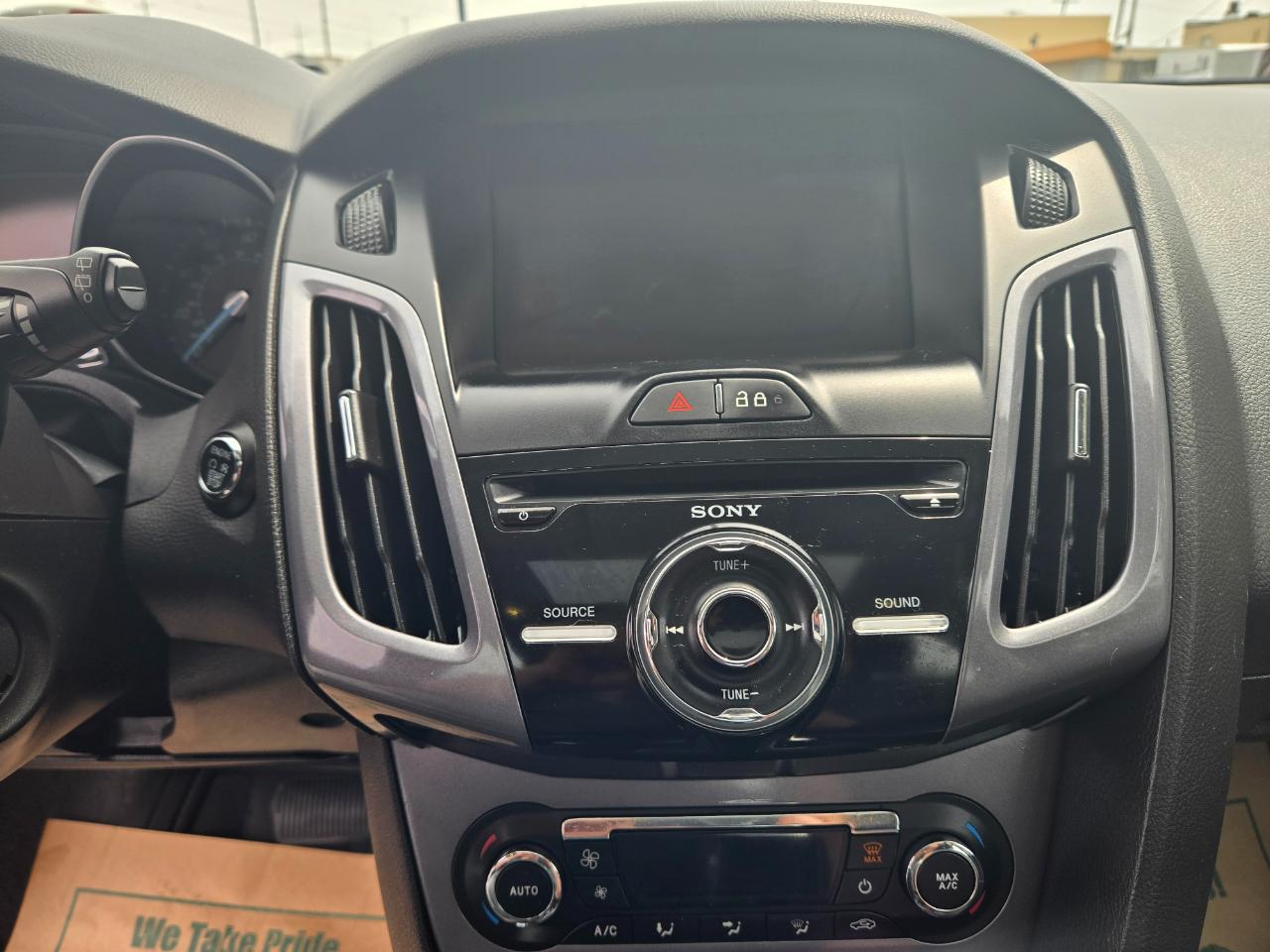 Ford Focus Titanium Hatch 2014