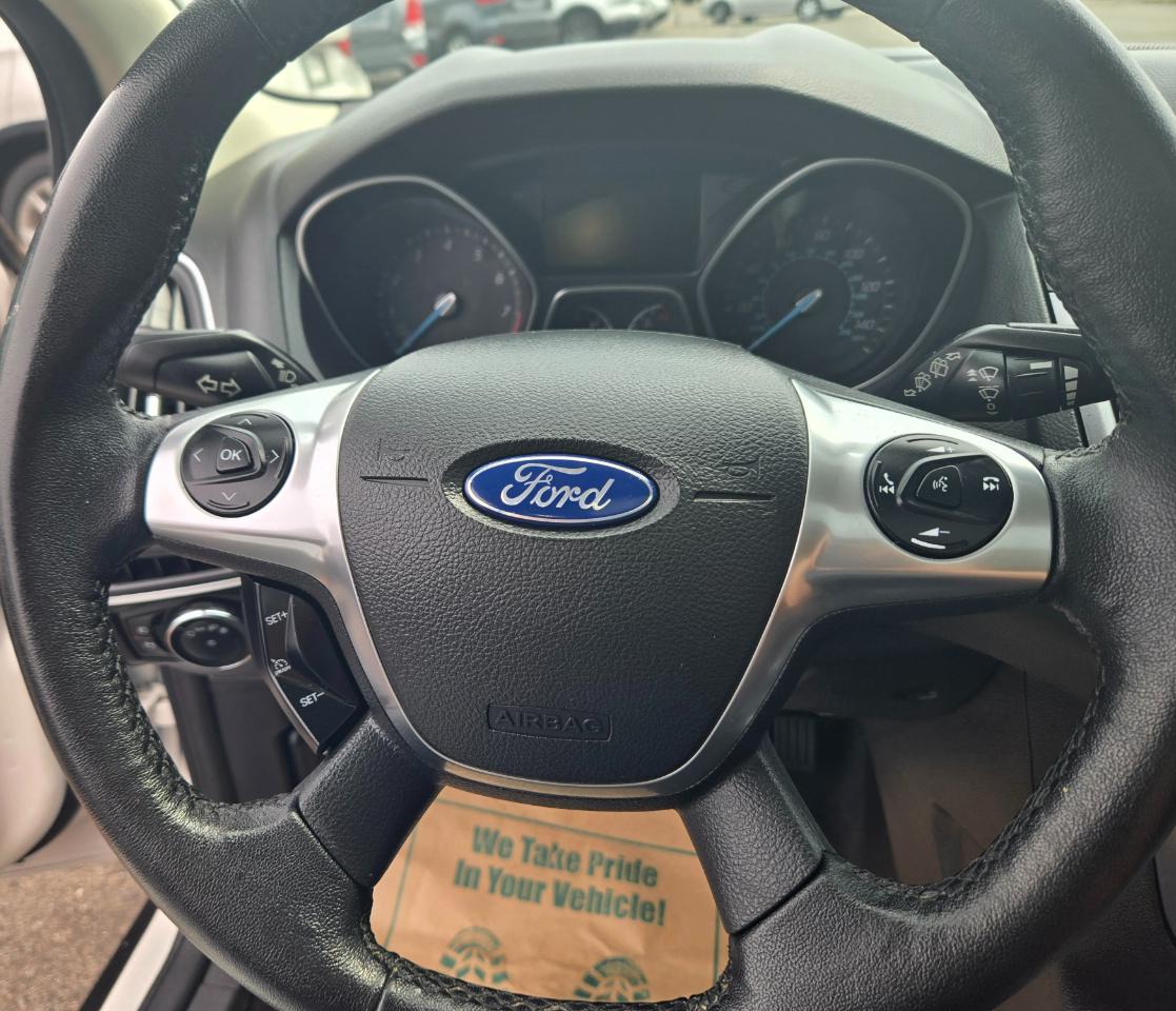 Ford Focus Titanium Hatch 2014