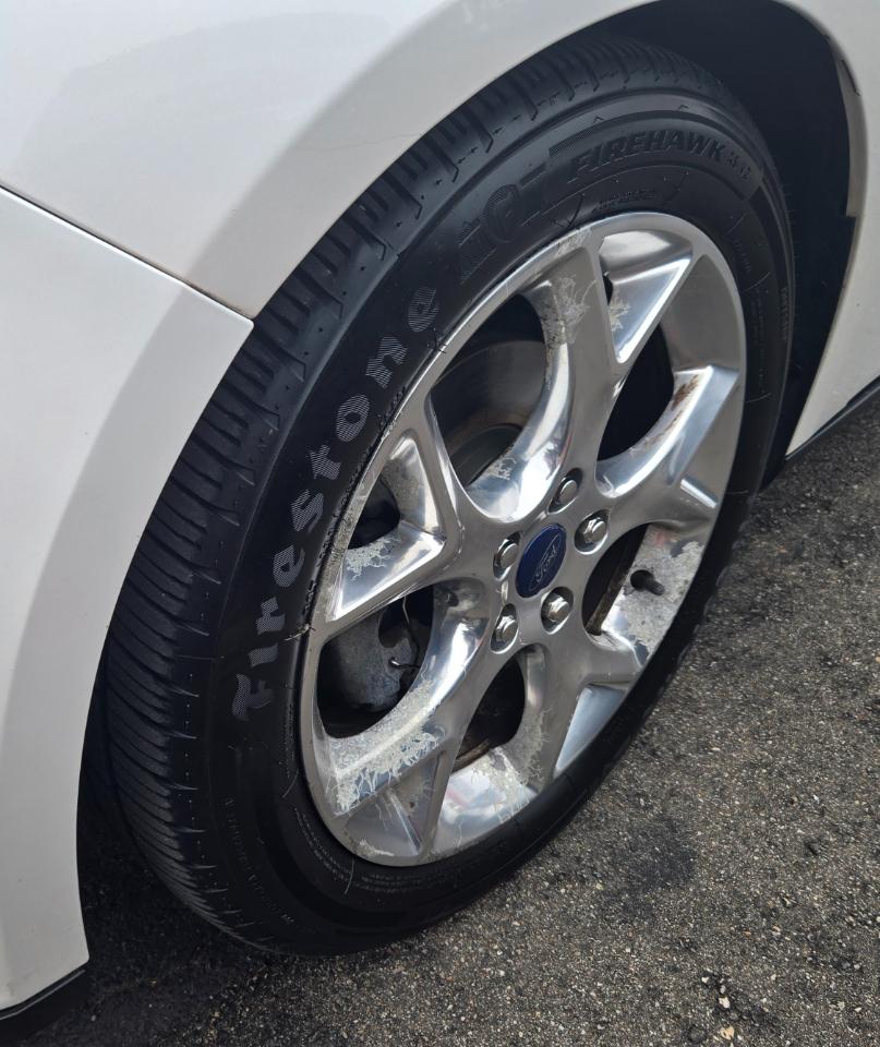 Ford Focus Titanium Hatch 2014