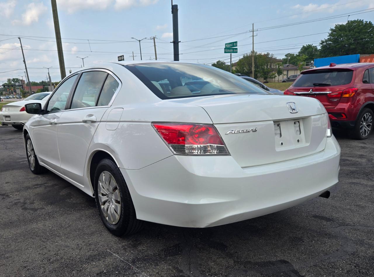 Honda Accord LX sedan AT 2010