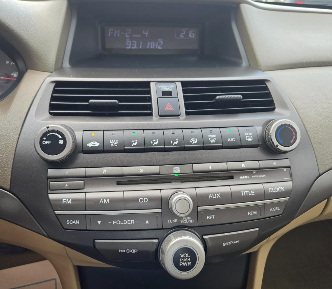 Honda Accord LX sedan AT 2010