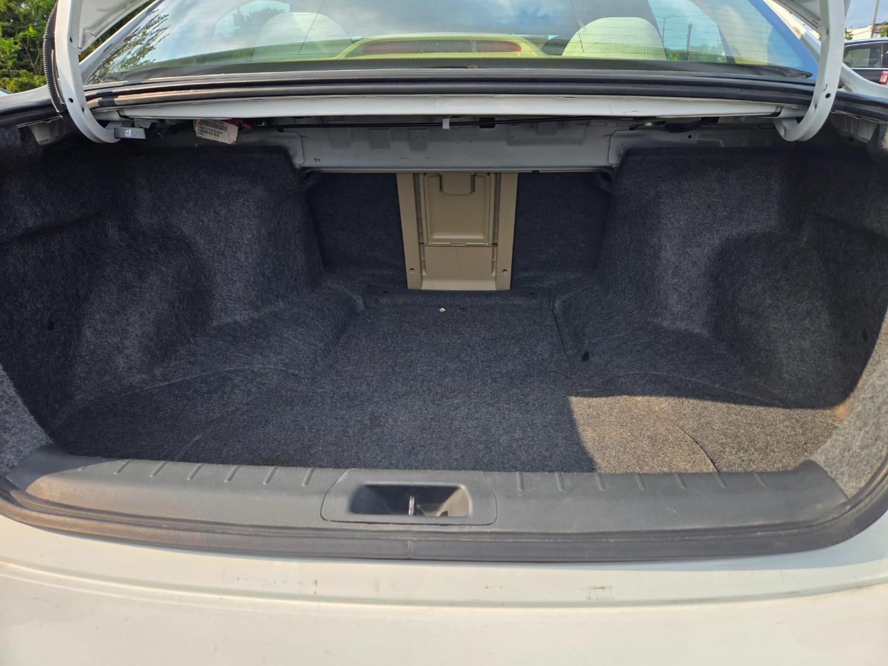 Honda Accord LX sedan AT 2010