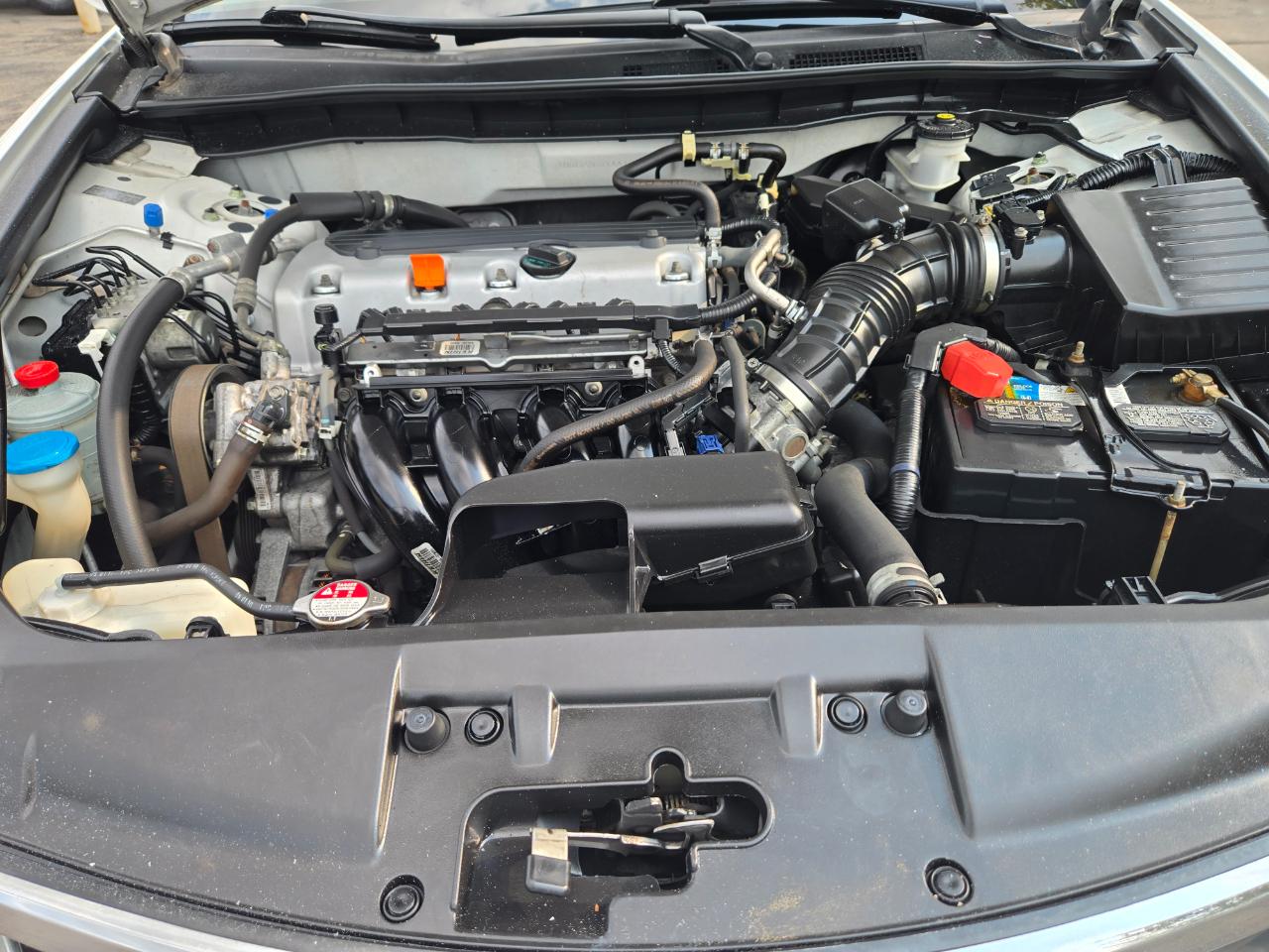 Honda Accord LX sedan AT 2010