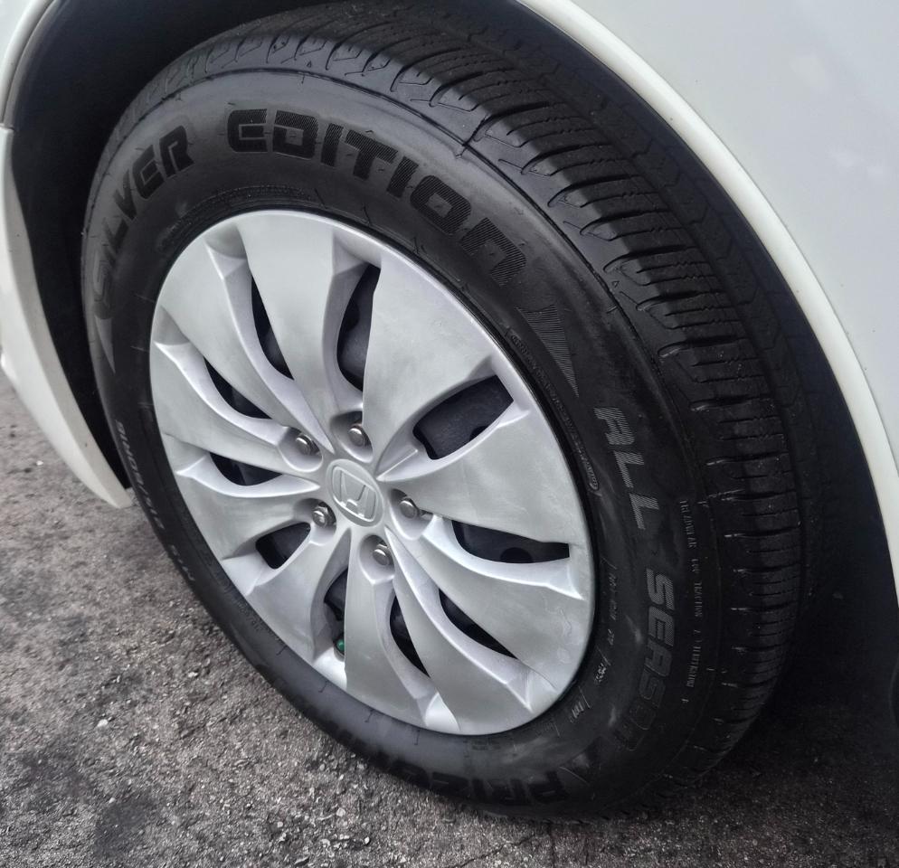 Honda Accord LX sedan AT 2010
