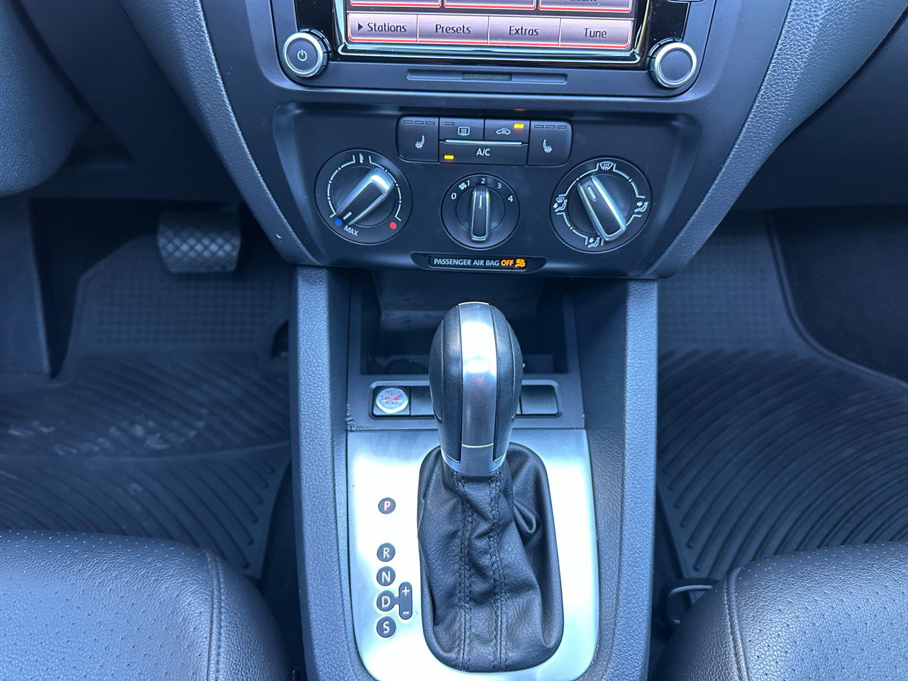 Volkswagen Jetta Sedan 4dr Auto SE PZEV 2014 Volkswagen Jetta Sedan 4dr Auto SE PZEV 2014