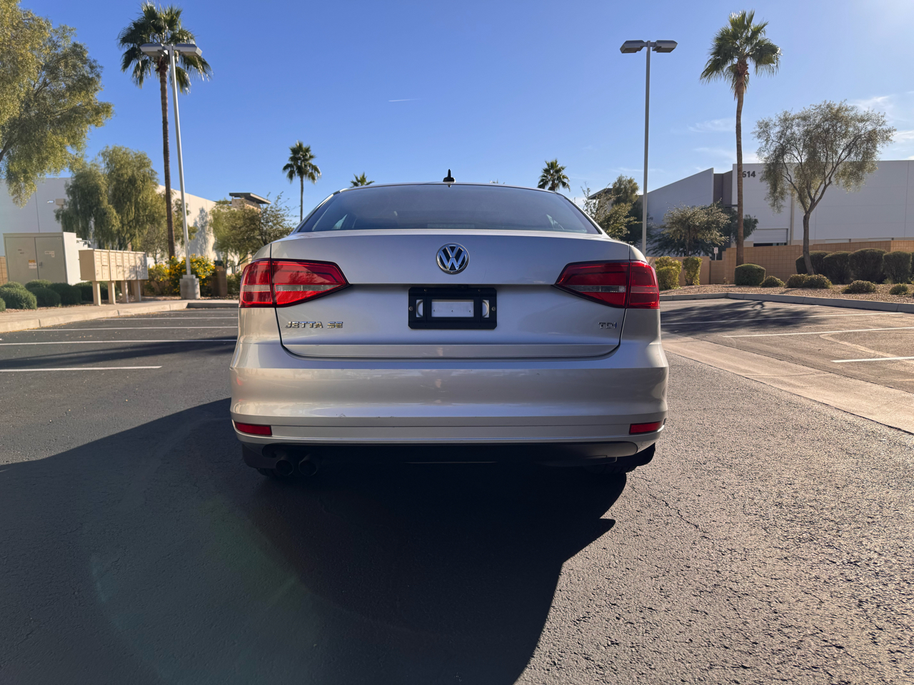 Volkswagen Jetta Sedan 4dr DSG 2.0L TDI SE w/Connectivity 2015
