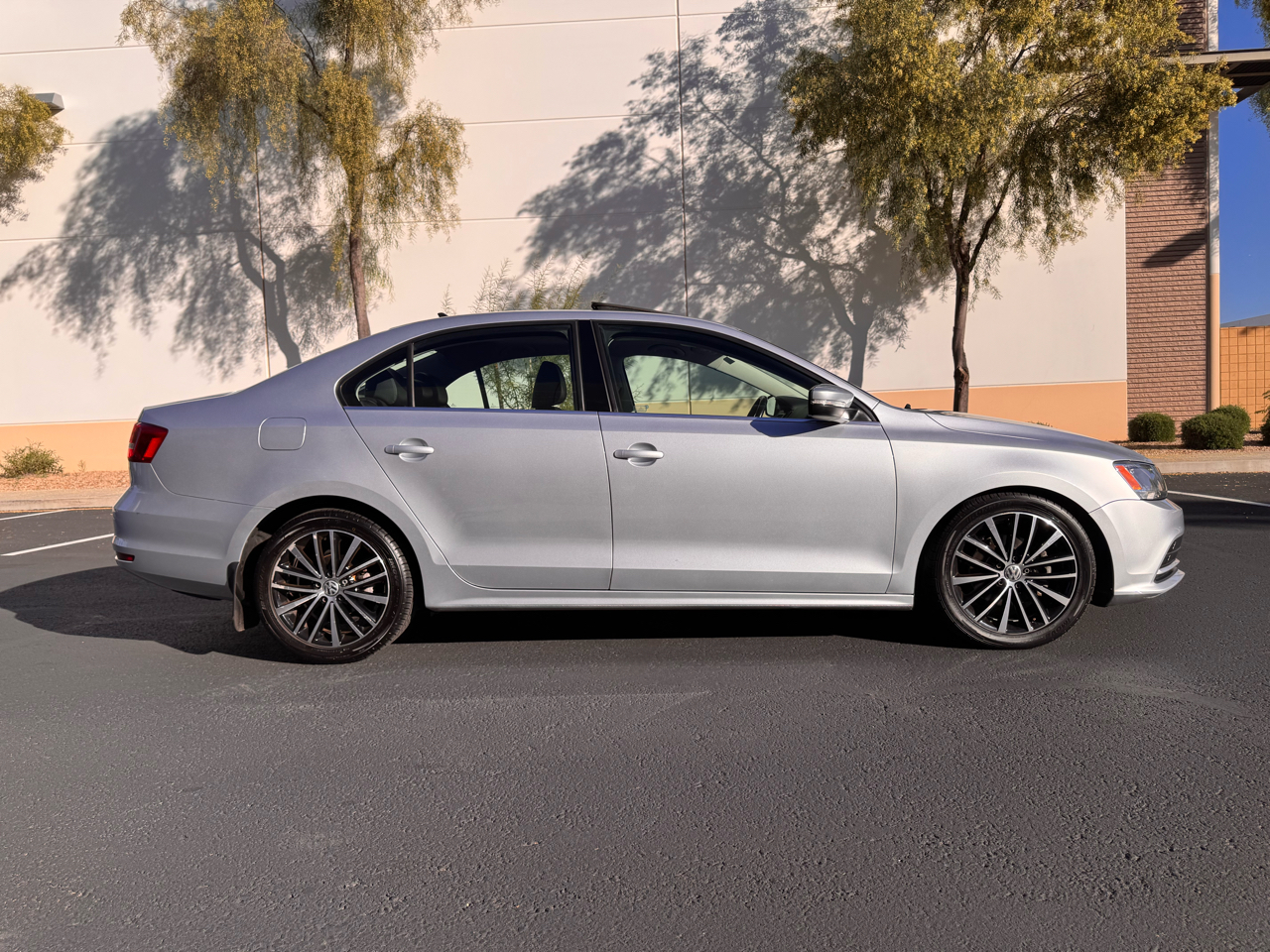 Volkswagen Jetta Sedan 4dr DSG 2.0L TDI SE w/Connectivity 2015