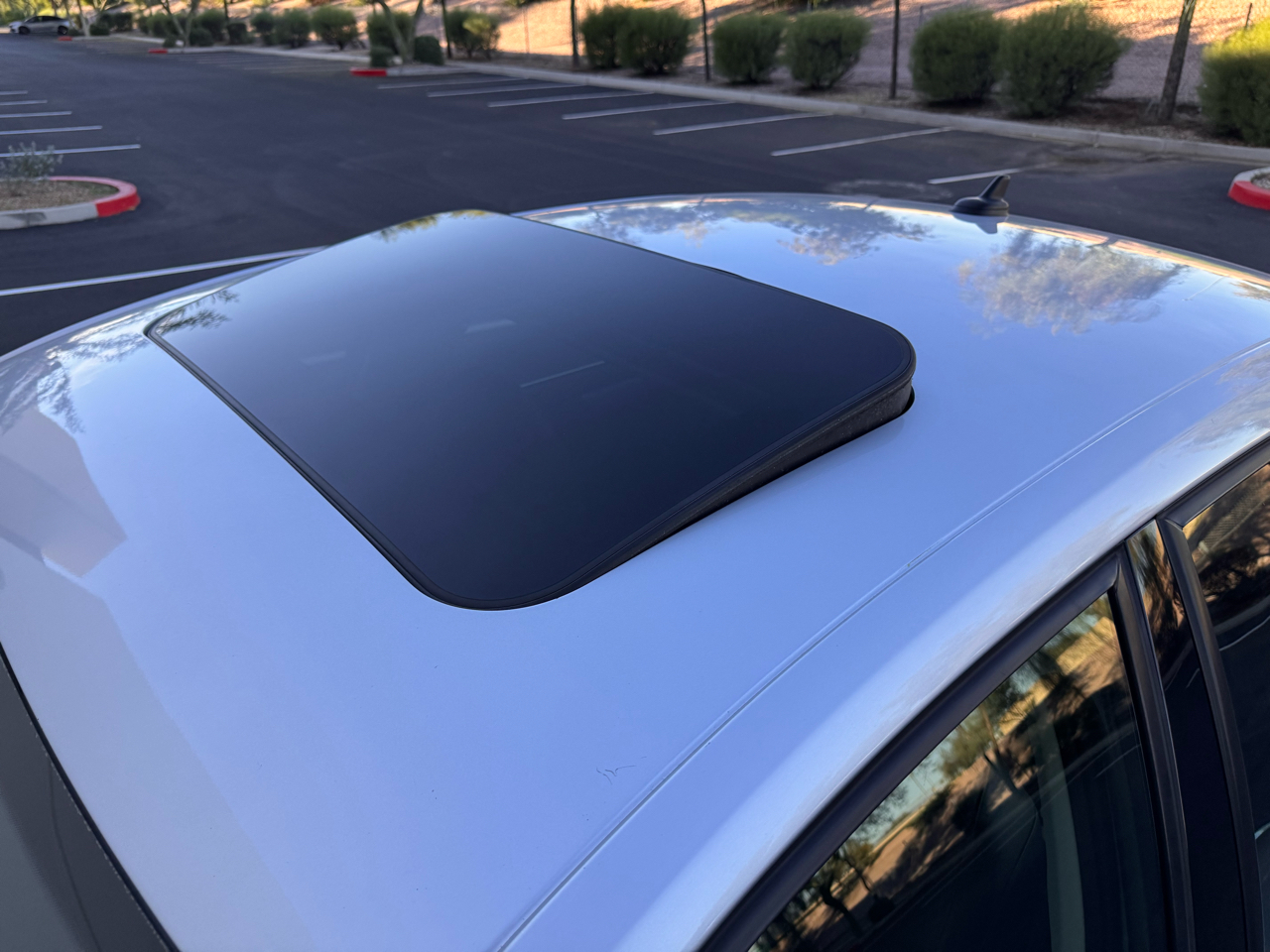 Volkswagen Jetta Sedan 4dr DSG 2.0L TDI SE w/Connectivity 2015