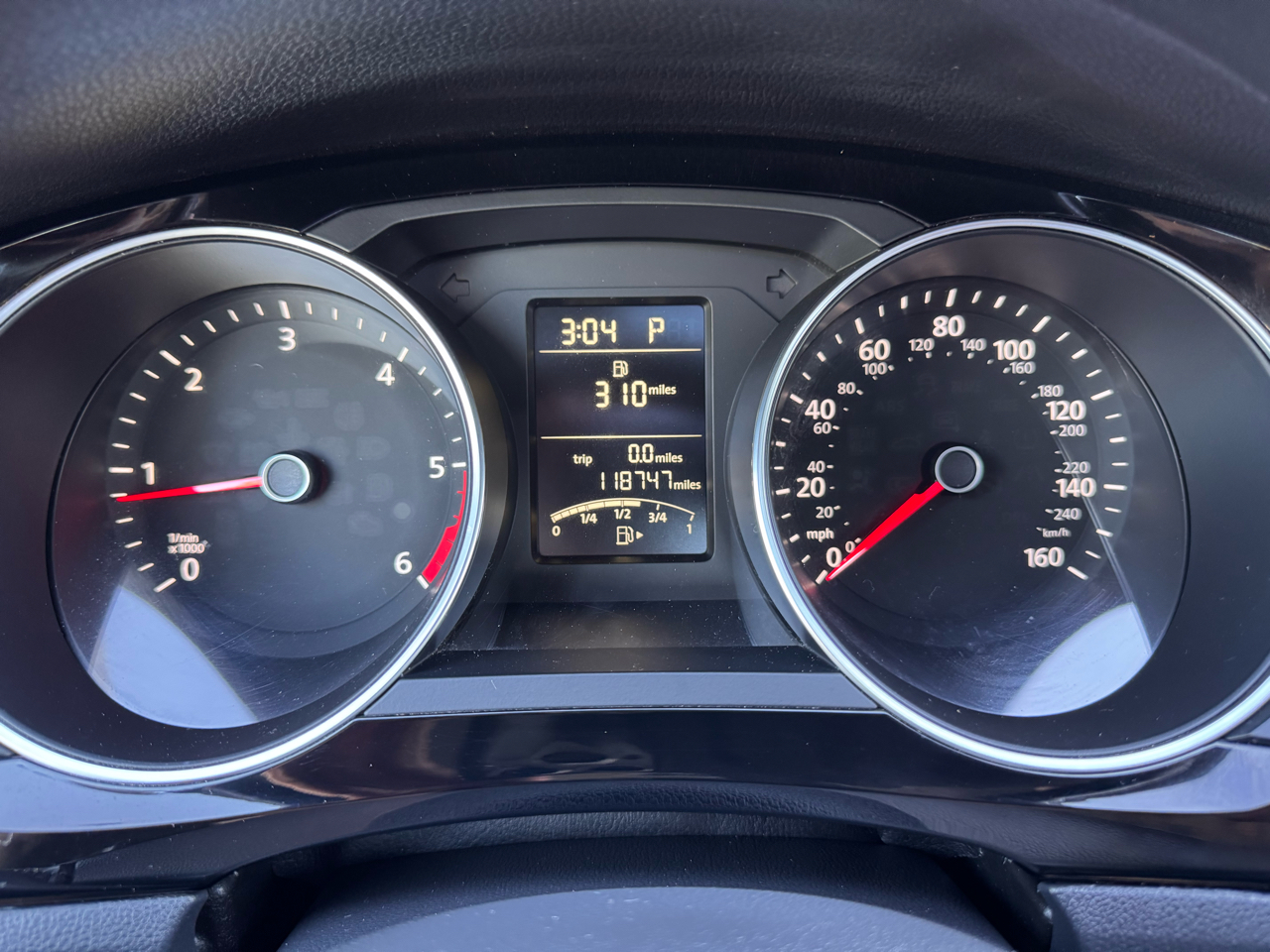 Volkswagen Jetta Sedan 4dr DSG 2.0L TDI SE w/Connectivity 2015