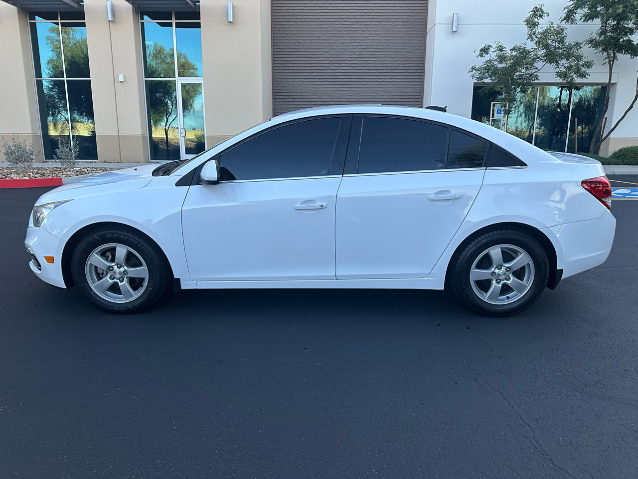 Chevrolet Cruze Limited 4dr Sdn Auto LT w/1LT 2016