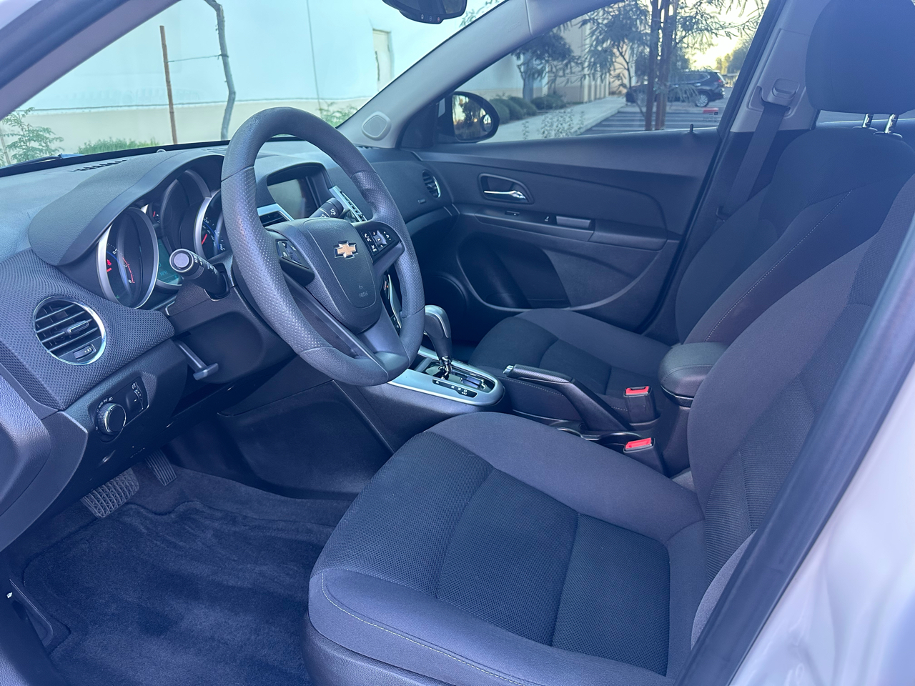 Chevrolet Cruze Limited 4dr Sdn Auto LT w/1LT 2016