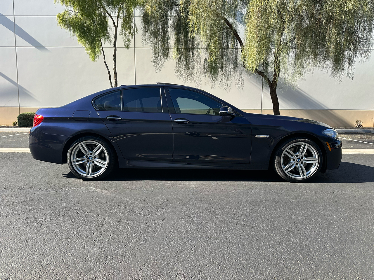 BMW 5 Series 4dr Sdn 535i RWD 2014