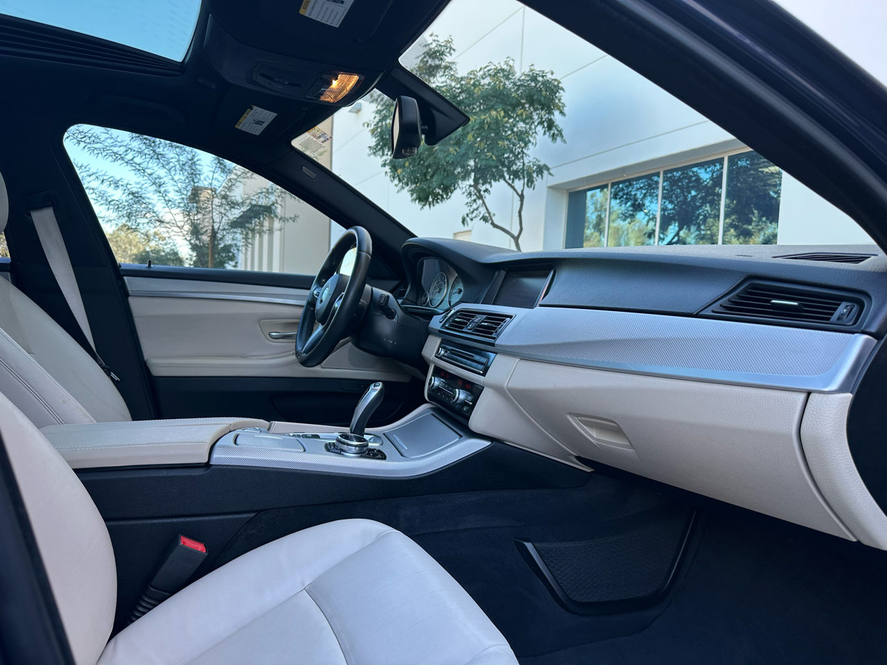 BMW 5 Series 4dr Sdn 535i RWD 2014