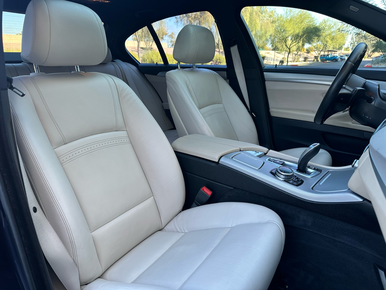 BMW 5 Series 4dr Sdn 535i RWD 2014