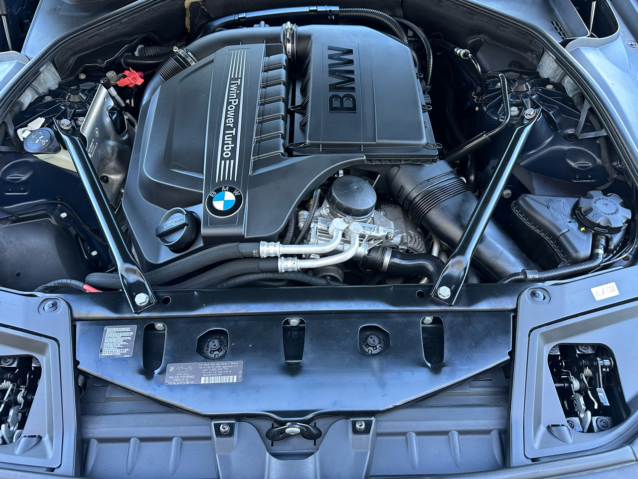 BMW 5 Series 4dr Sdn 535i RWD 2014