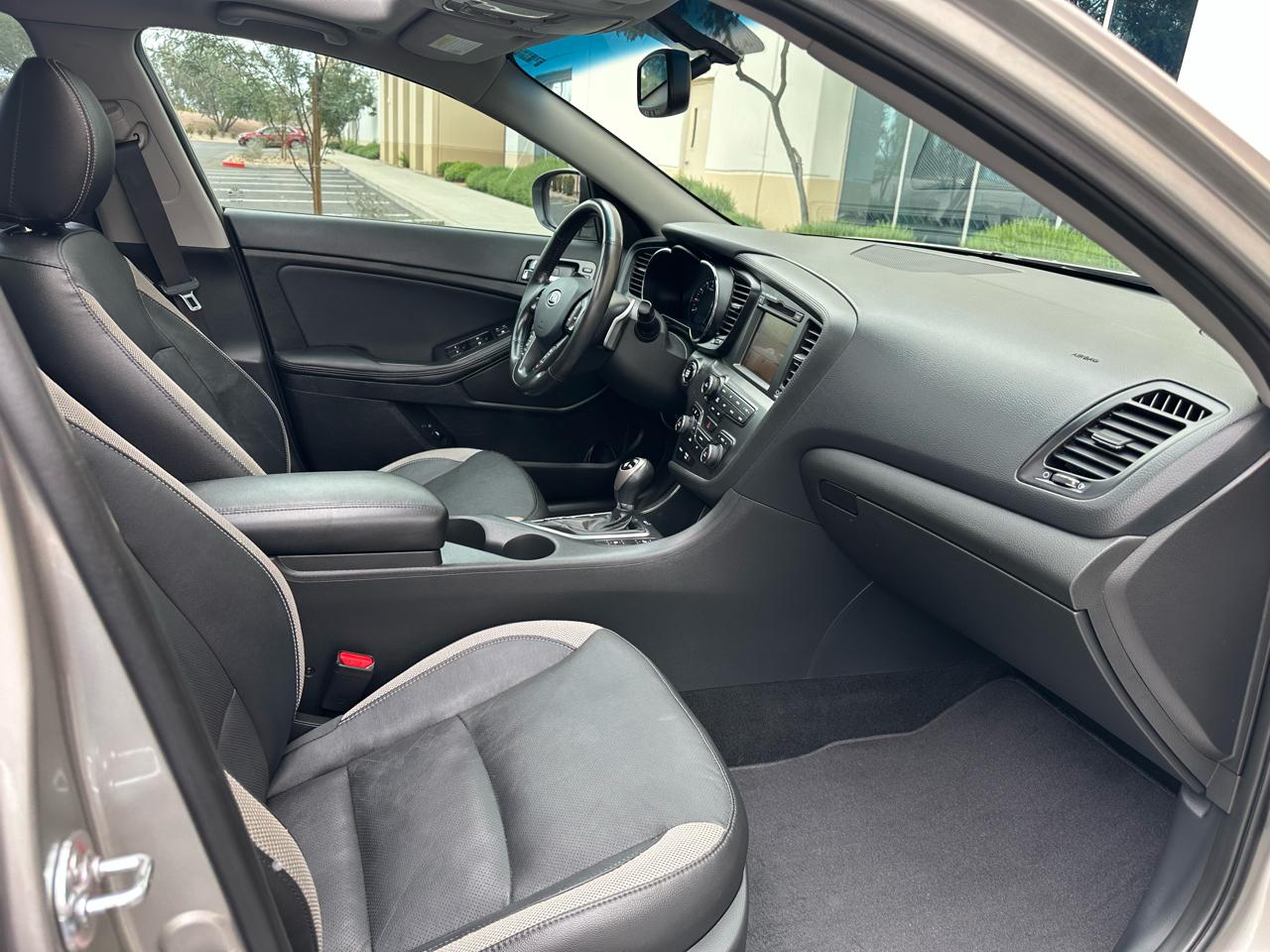 Kia Optima 4dr Sdn 2.0T Auto SX 2012