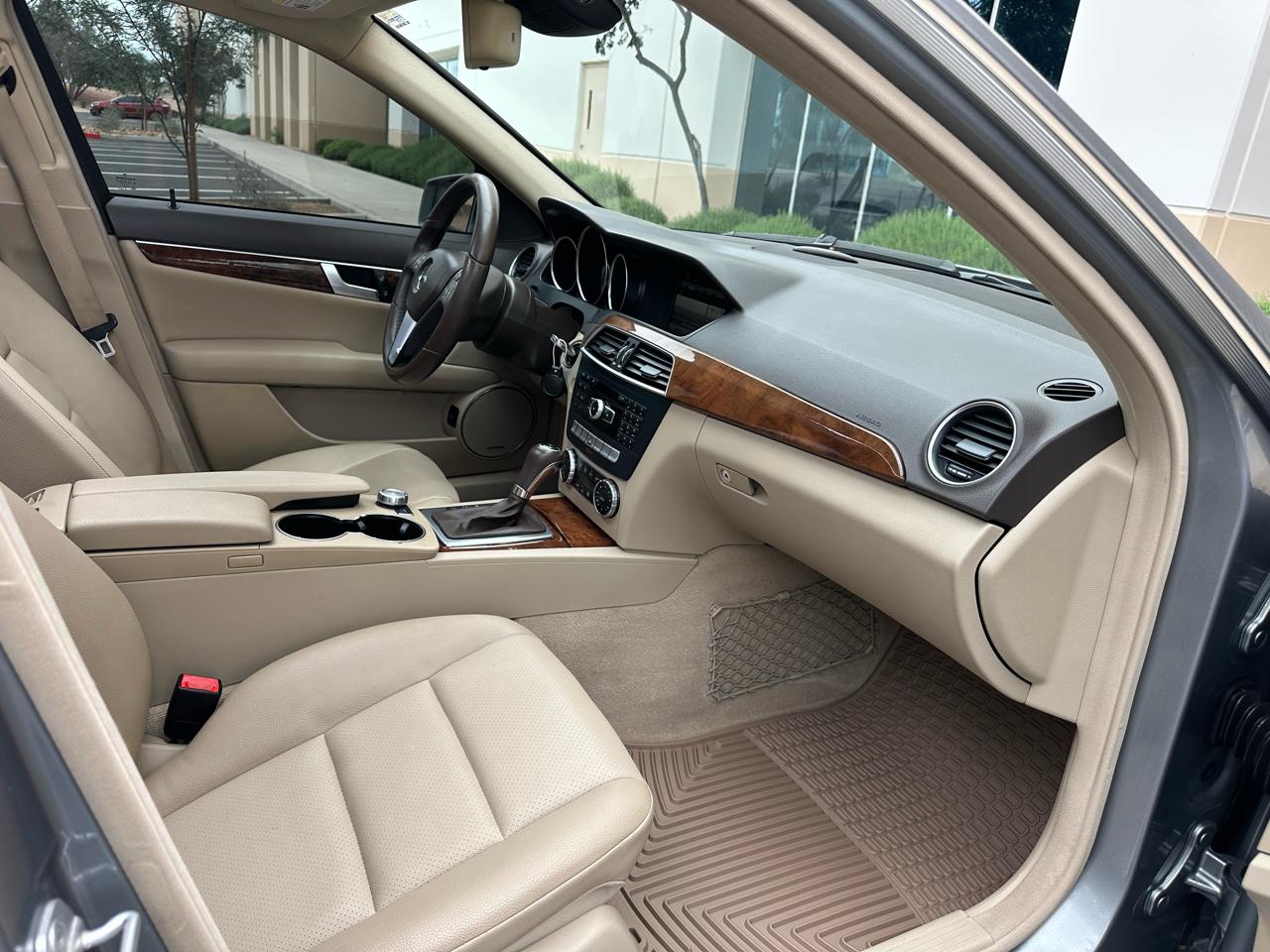 Mercedes-Benz C-Class 4dr Sdn C 250 Sport RWD 2013